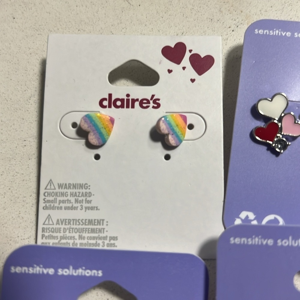 4 pack Claire’s earrings 4 pairs in great like new! - Picture 3 of 5